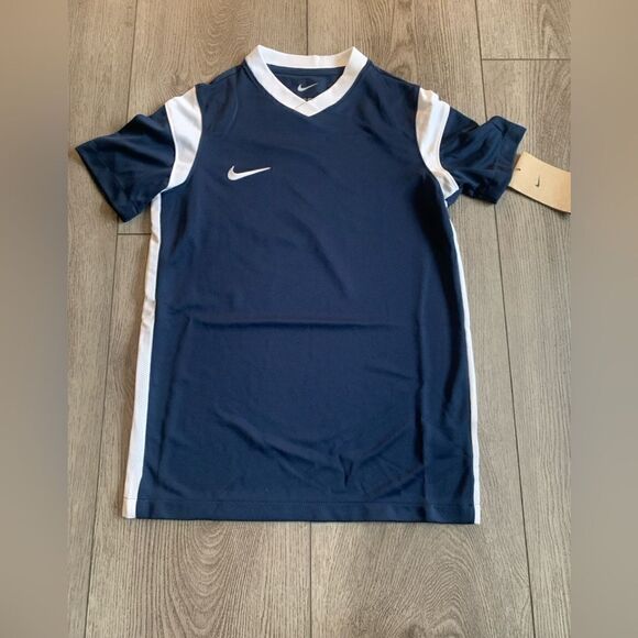 Nike boys soccer jersey NWT - Picture 1 of 3